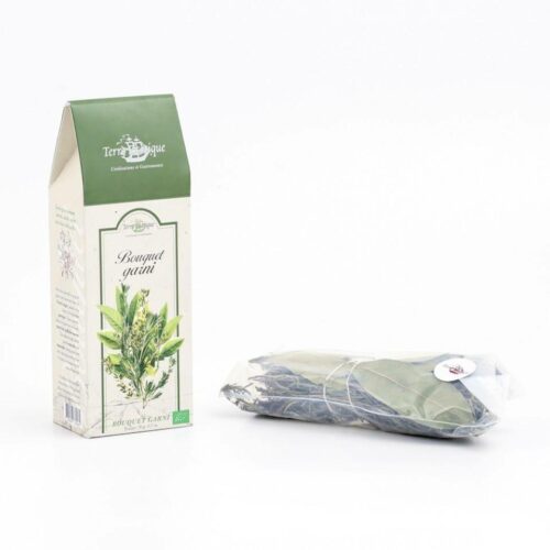 Organic bay leaves, thyme and rosemary