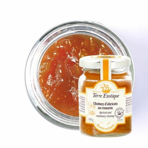 Abrikosų čatnis su rozmarinais puikus priedas prie sūrių, mėsos ar duonos ir krekerių.